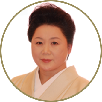 講師